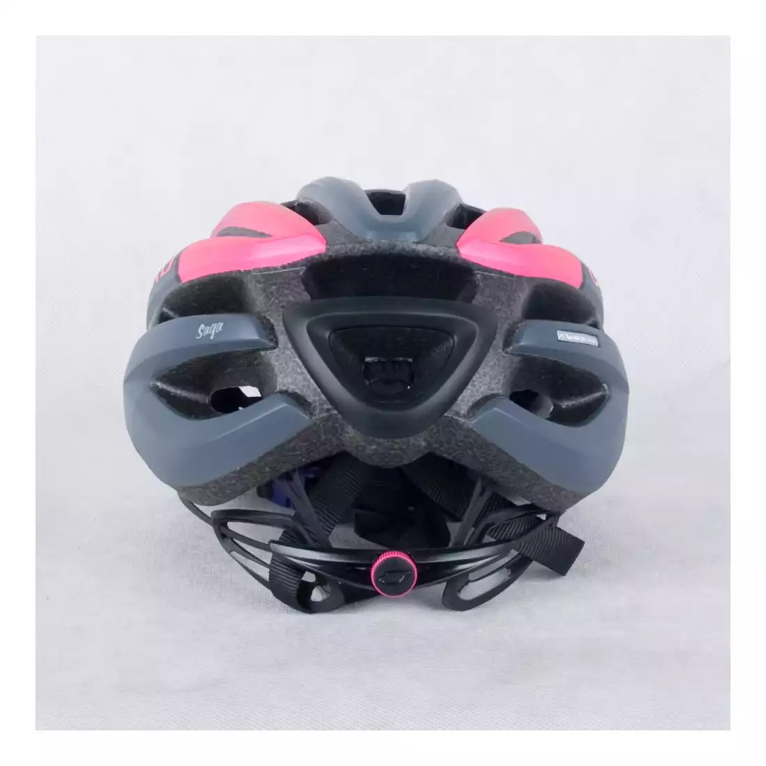 GIRO SAGA - damski kask rowerowy czarno-różowy