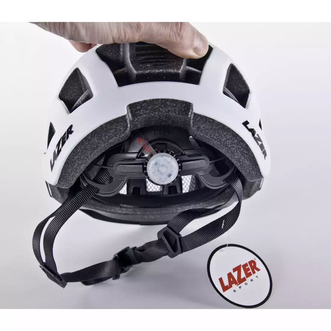 LAZER Compact DLX kask rowerowy LED siatka na owady czerwony biały mat