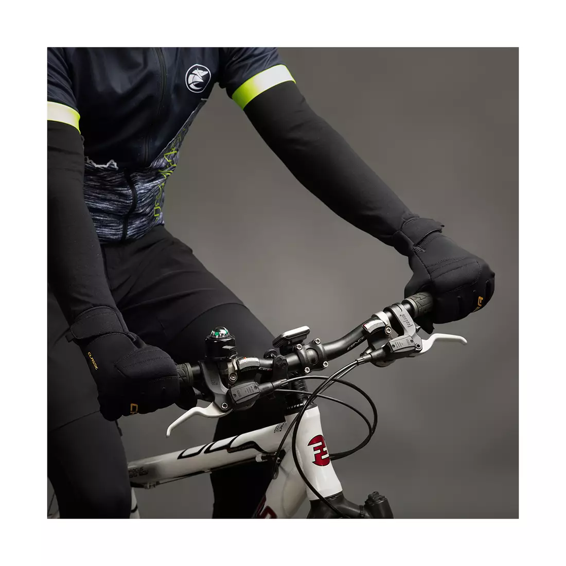 CHIBA CLASSIC ciepłe zimowe rękawiczki rowerowe, czarno-złote