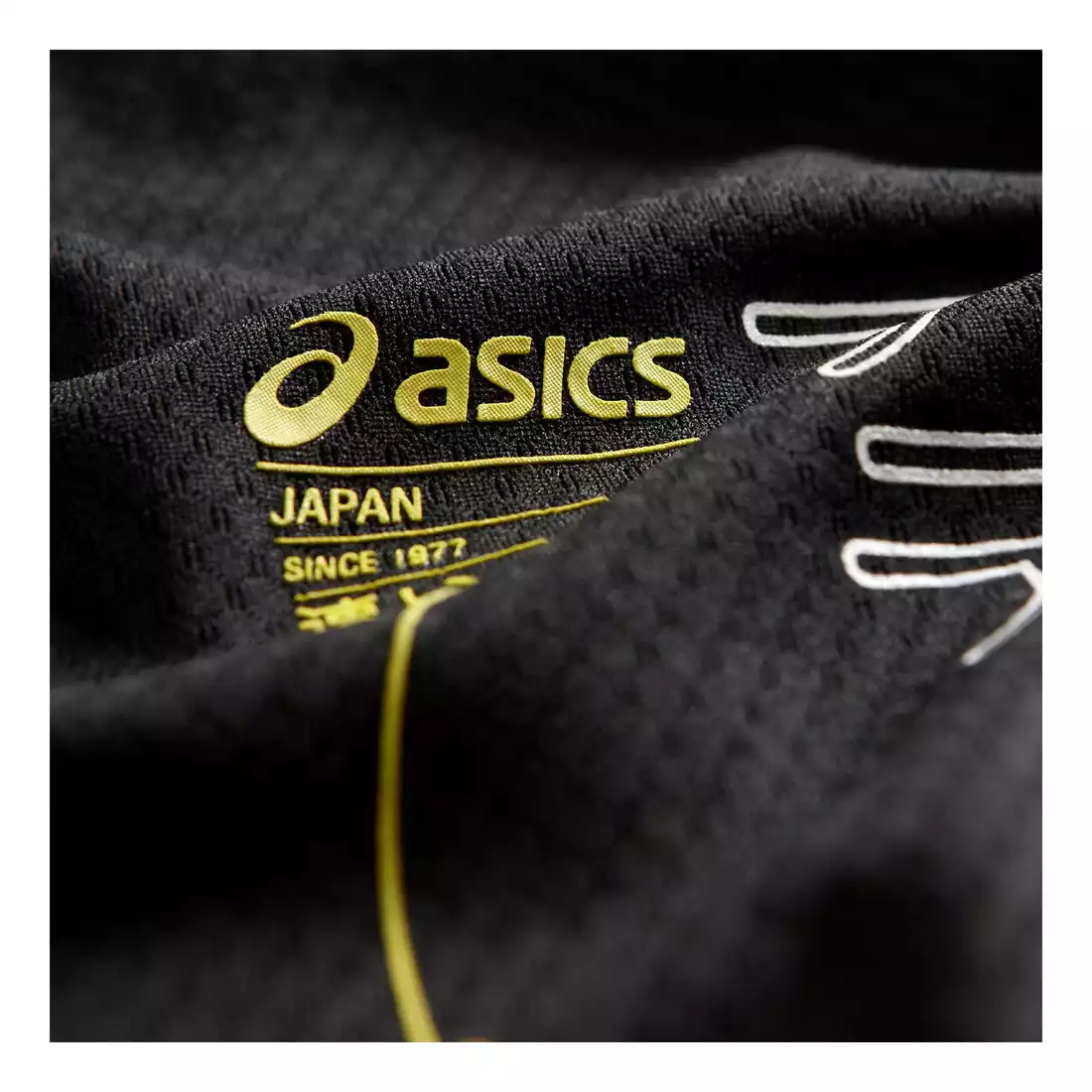 ASICS 110506-0904 GRAPHIC TOP - męska koszulka do biegania, kolor: Czarny