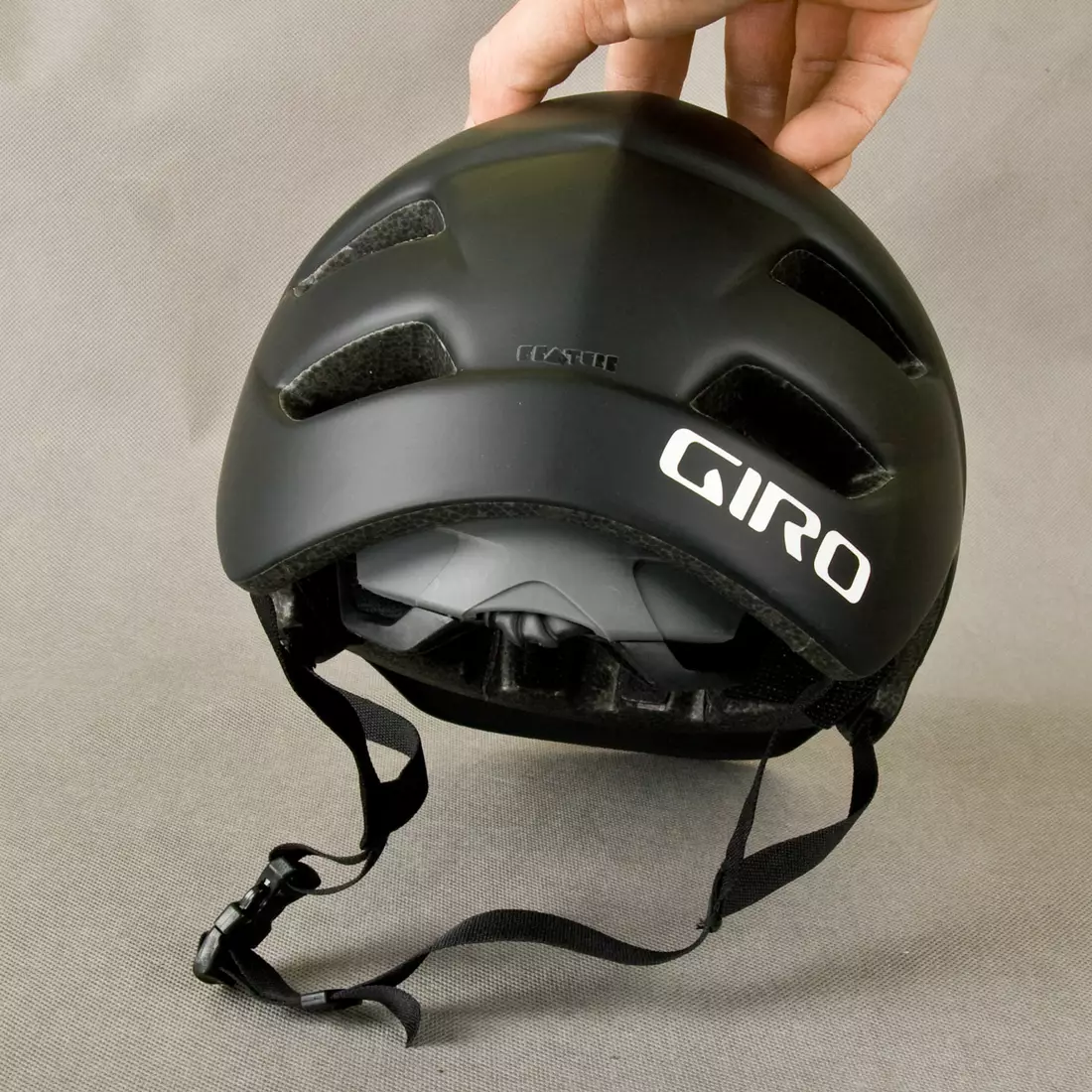 GIRO kask rowerowy FEATURE black mat