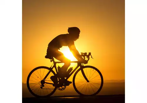Jak się ubrać na rower w upalne letnie dni?